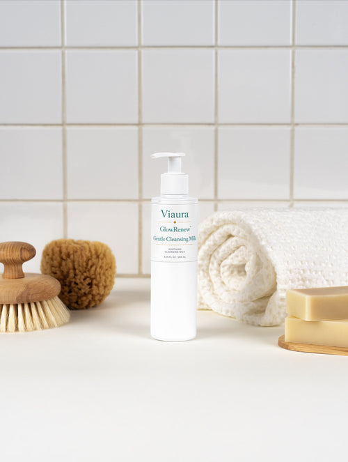 GlowRenew™ Gentle Cleansing Milk